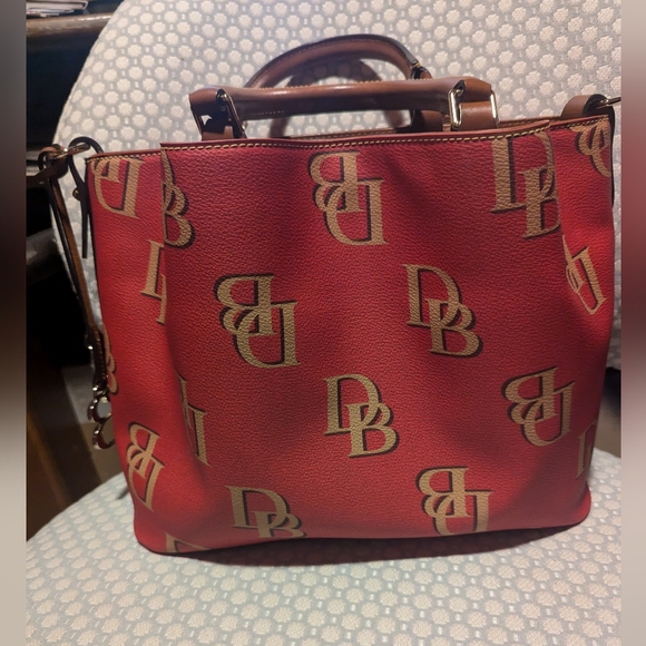 Dooney and Bourke Handbag - Picture 4 of 9